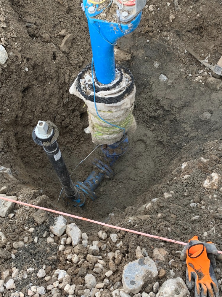 Vodovodní hydrant v ochranné izolaci