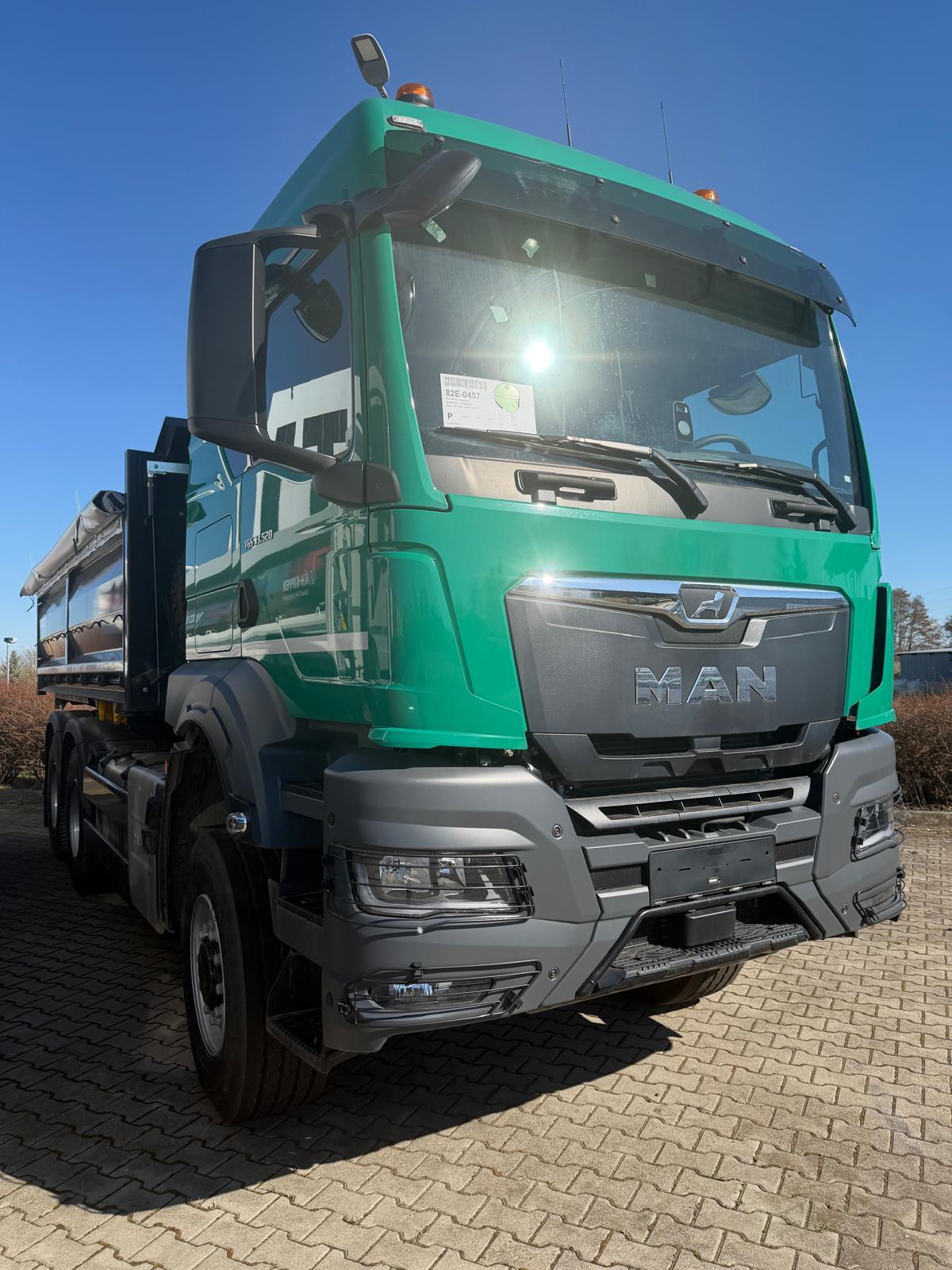 MAN TGS 33.520 zepředu